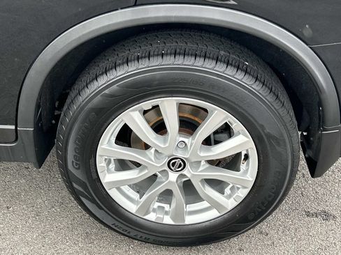Used 2020 Nissan Rogue SV AWD/4WD image 19