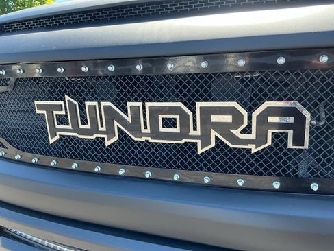 Used 2017 Toyota Tundra SR5 w/ TRD Off Road Package AWD/4WD image 31