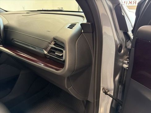 Used 2025 Chevrolet Traverse Z71 w/ Enhanced Driving Package AWD/4WD image 40