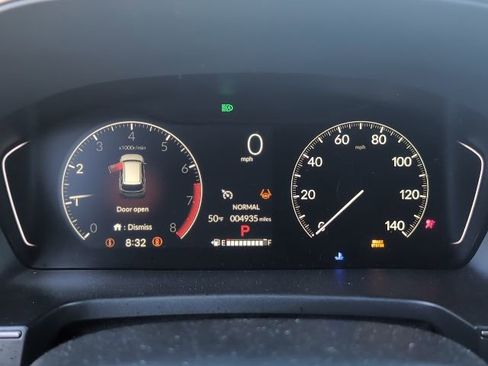 Used 2025 Honda Pilot TrailSport image 16