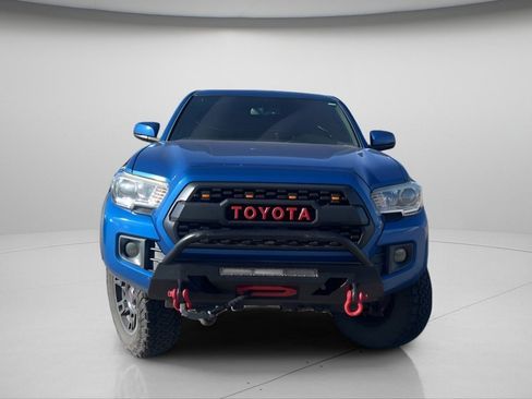 Used 2017 Toyota Tacoma TRD Off-Road AWD/4WD image 16