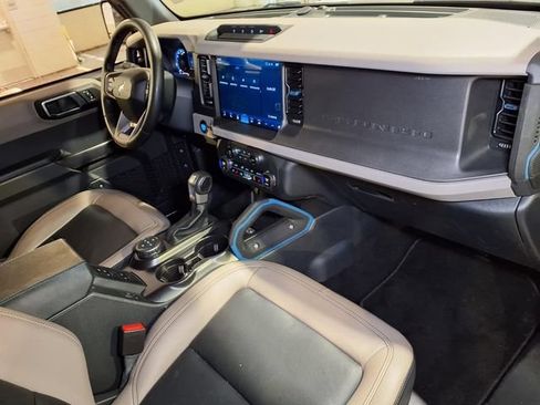 Used 2024 Ford Bronco Wildtrak AWD/4WD image 28