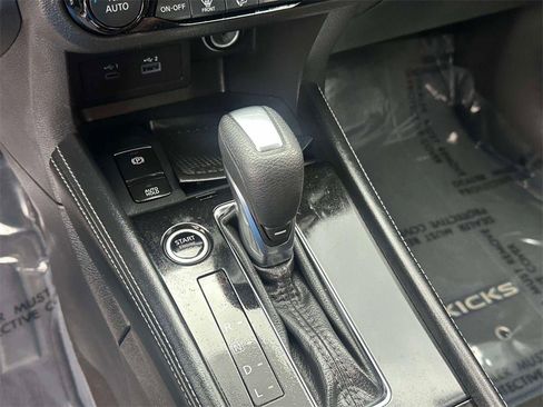 Certified 2024 Nissan Kicks SR image 29