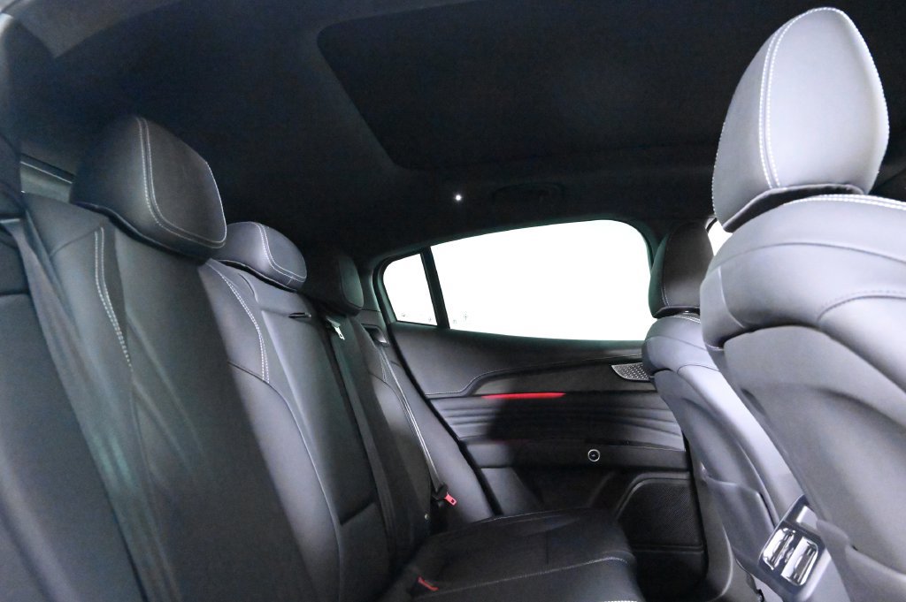 Used 2025 Maserati Grecale GT AWD/4WD image 17