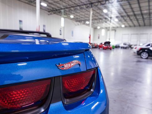 Used 2013 Chevrolet Camaro SS w/ Hot Wheels Special Edition RWD image 40