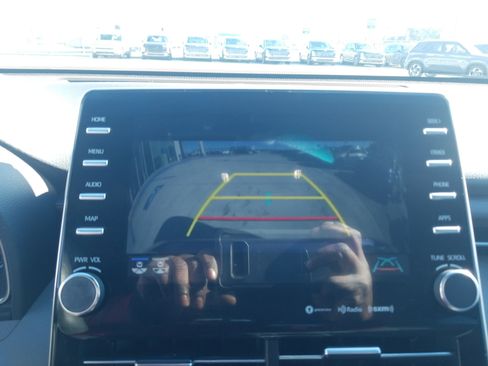 Used 2022 Toyota Avalon XLE image 20