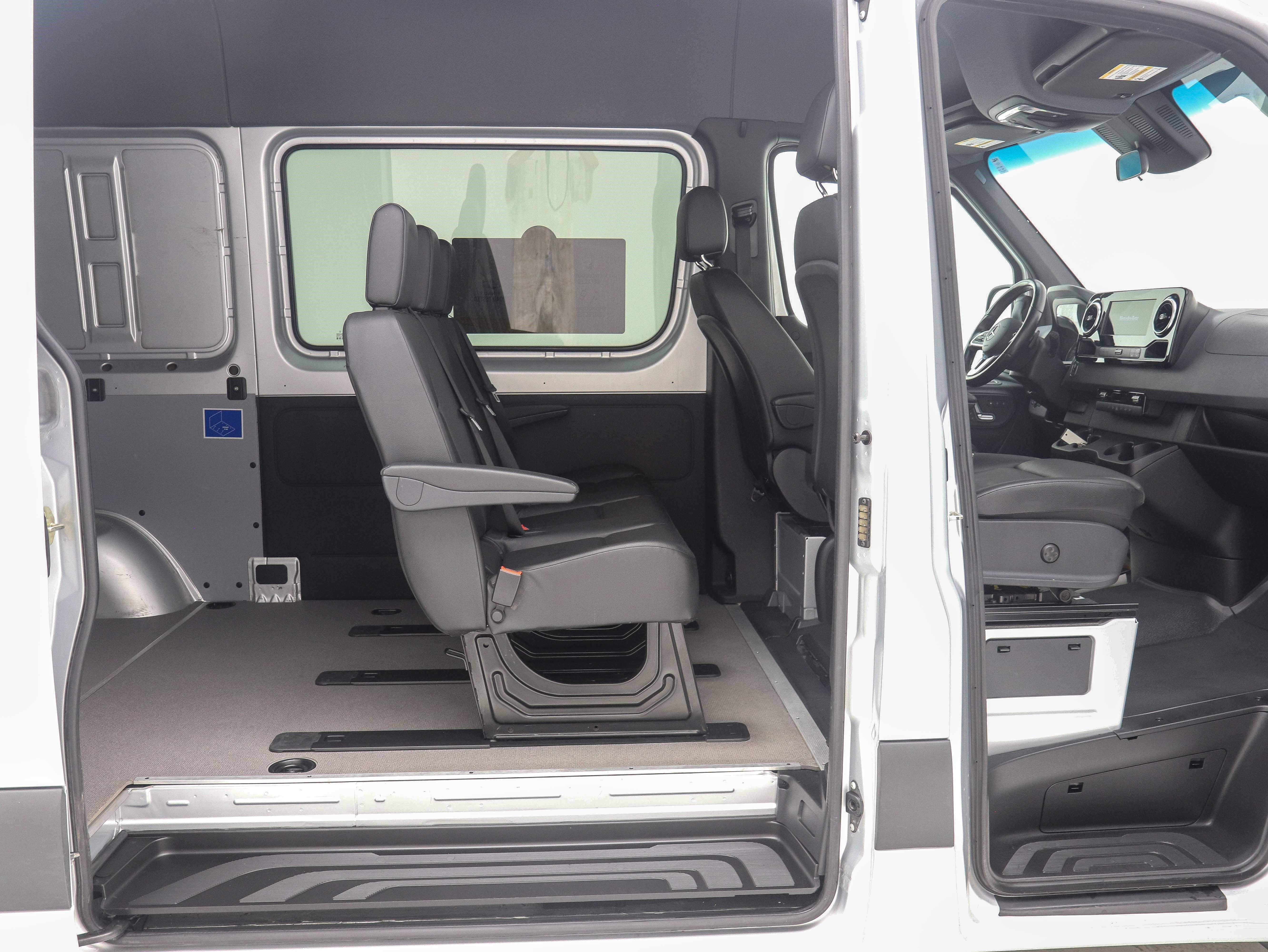 Used 2019 Mercedes-Benz Sprinter 4x4 144 image 15