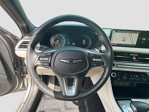Used 2025 Genesis G70 2.5T RWD image 11