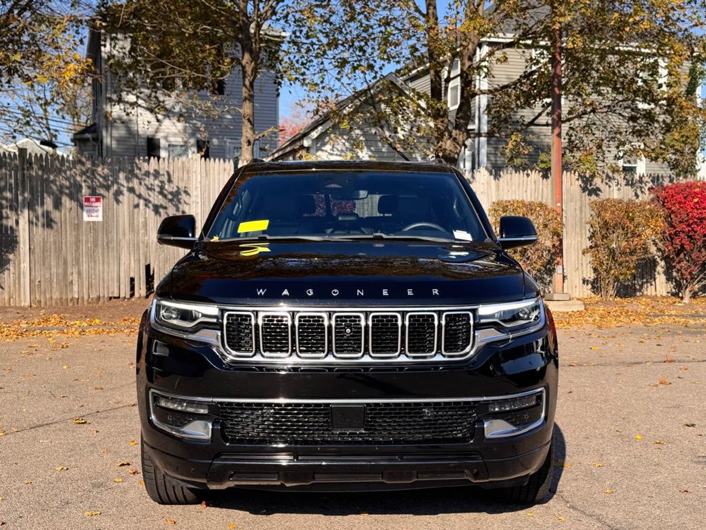 Used 2023 Jeep Wagoneer 4WD w/ Premium Group I image 9