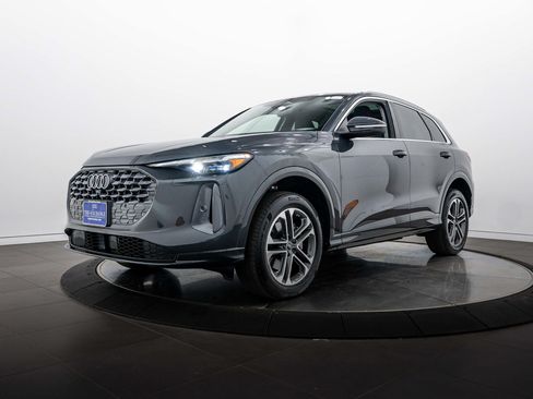 Used 2025 Audi Q5 Premium Plus w/ Premium Plus AWD/4WD image 7