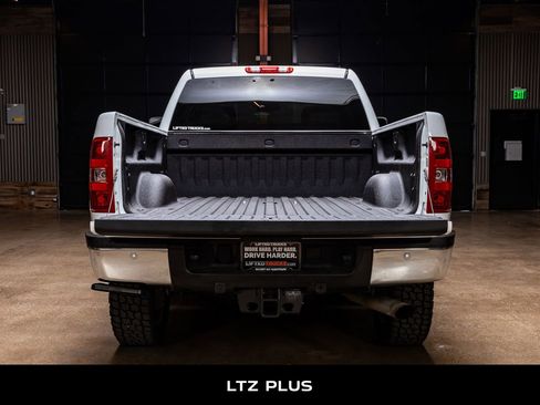 Used 2014 Chevrolet Silverado 2500 LTZ w/ LTZ Plus Package image 8