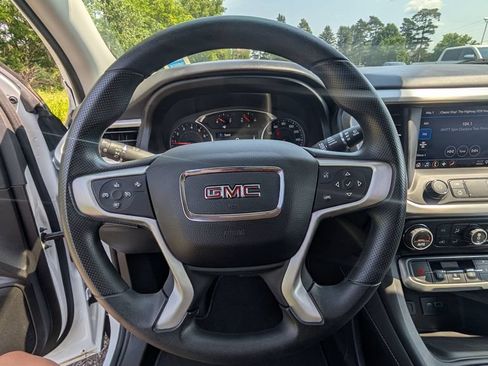 Used 2023 GMC Acadia SLE w/ Driver Convenience Package AWD/4WD image 7