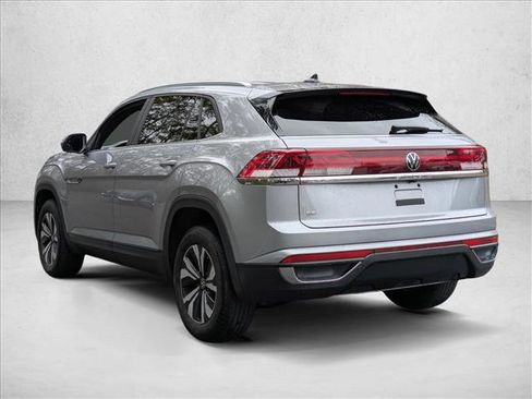 Used 2024 Volkswagen Atlas Cross Sport SE image 6