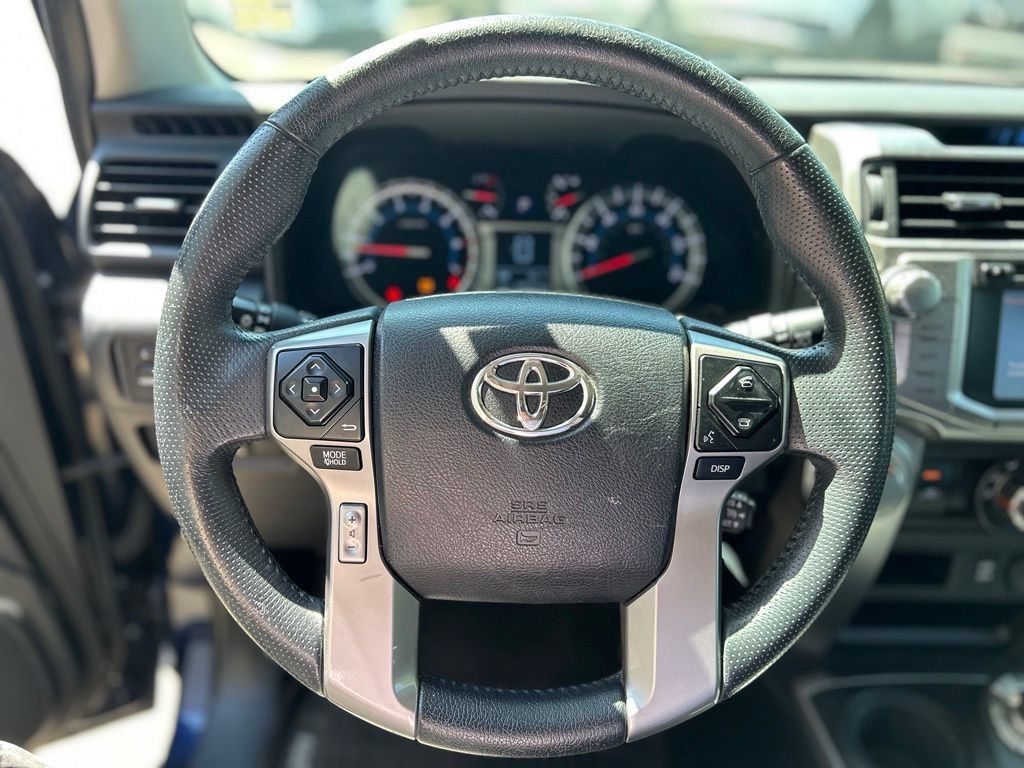 Used 2019 Toyota 4Runner SR5 AWD/4WD image 22