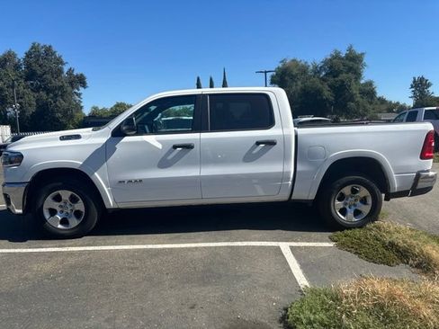 Used 2025 RAM 1500 Big Horn AWD/4WD image 2
