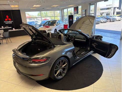 Used 2017 Porsche 718 Boxster S image 36