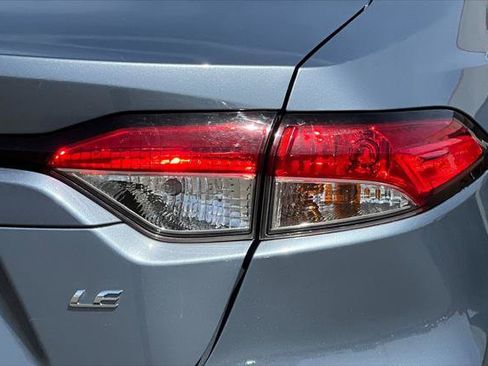 Certified 2022 Toyota Corolla LE image 29