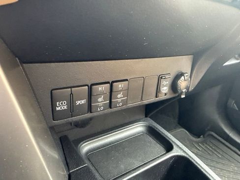 Used 2017 Toyota RAV4 Limited w/ Advanced Technology Package AWD/4WD image 16