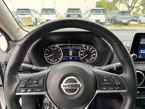 Used 2023 Nissan Sentra SR w/ SR Premium Package FWD image 26