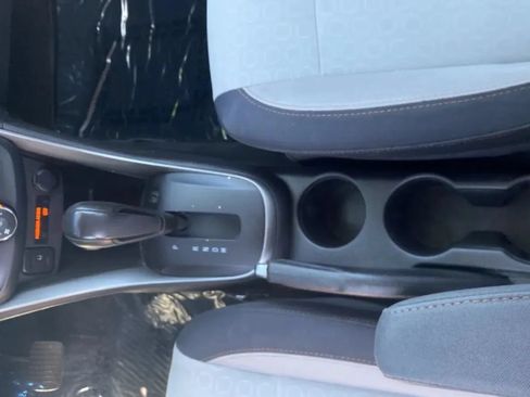 Used 2017 Chevrolet Trax LS FWD image 19