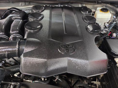 Used 2017 Toyota 4Runner SR5 image 85