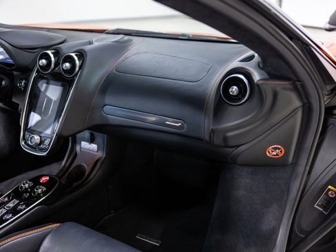 Used 2023 McLaren GT RWD image 32