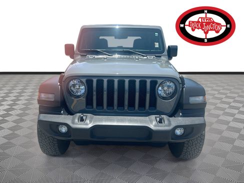 Used 2019 Jeep Wrangler Sport AWD/4WD image 2