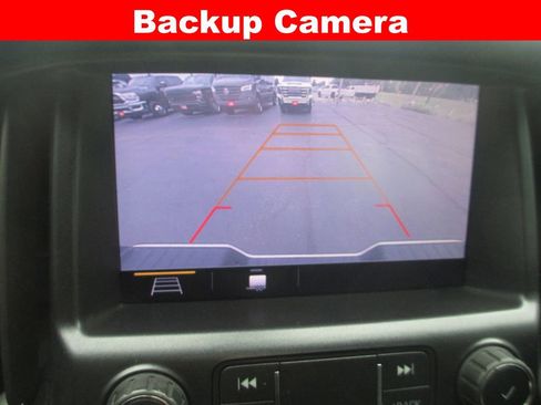 Used 2022 Chevrolet Colorado Z71 w/ Trail Boss Package AWD/4WD image 17