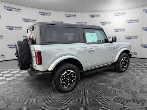 Used 2022 Ford Bronco Outer Banks image 5