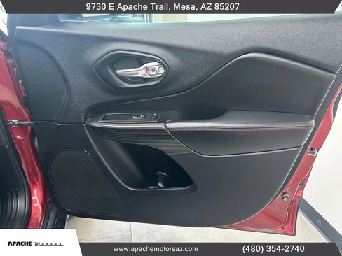 Used 2014 Jeep Cherokee Trailhawk w/ Comfort/Convenience Group image 39