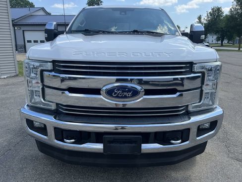 Used 2019 Ford F250 Lariat w/ Lariat Ultimate Package AWD/4WD image 3