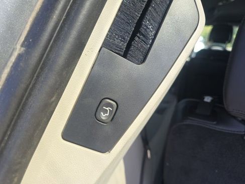 Used 2019 Dodge Grand Caravan SXT FWD image 24