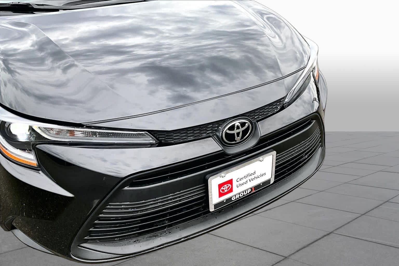Certified 2025 Toyota Corolla LE FWD image 29