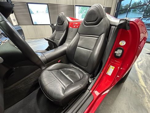 Used 2006 Pontiac Solstice Convertible w/ Premium Package RWD image 5