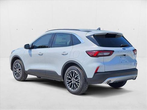 New 2025 Ford Escape SE image 8