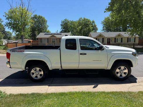 Used 2023 Toyota Tacoma SR AWD/4WD image 6