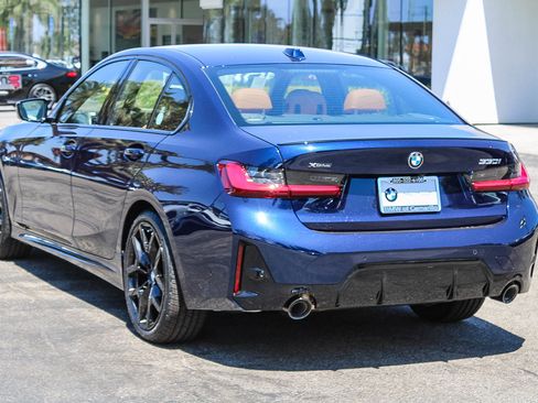 New 2026 BMW 330i xDrive Sedan w/ M Sport Package AWD/4WD image 4