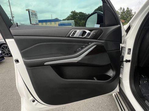 Used 2023 BMW X5 xDrive45e AWD/4WD image 36