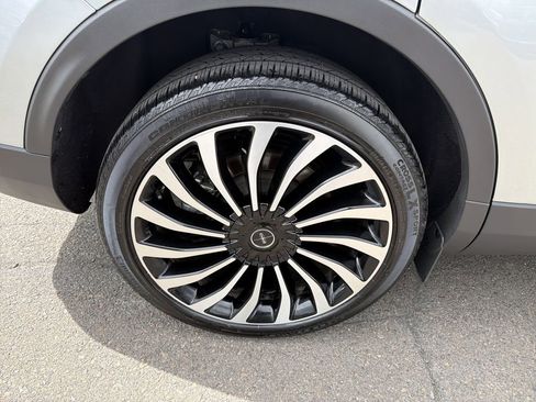 Certified 2023 Lincoln Nautilus Black Label AWD/4WD image 32