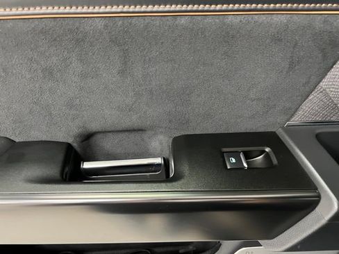 Used 2023 Ford F350 Platinum w/ Tremor Off-Road Package AWD/4WD image 43