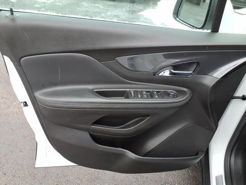 Used 2022 Buick Encore Preferred w/ Safety Package image 26