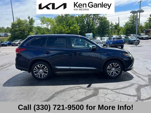 Used 2016 Mitsubishi Outlander SE AWD/4WD image 7