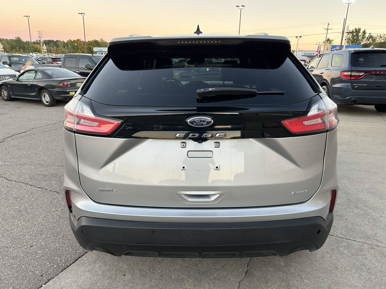 Used 2021 Ford Edge SEL w/ Convenience Package AWD/4WD image 6