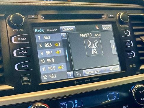 Used 2018 Toyota Highlander Limited Platinum AWD/4WD image 21
