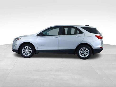 Used 2020 Chevrolet Equinox LS w/ LS Convenience Package AWD/4WD image 8
