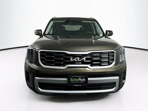 Used 2025 Kia Telluride S FWD image 2