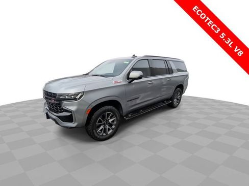 Used 2024 Chevrolet Suburban Z71 w/ Luxury Package image 4