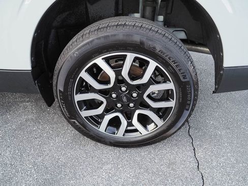 Used 2024 Ford Maverick Lariat image 37