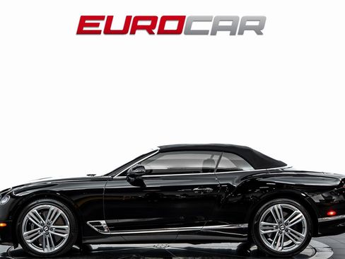 Used 2023 Bentley Continental GT Mulliner image 3