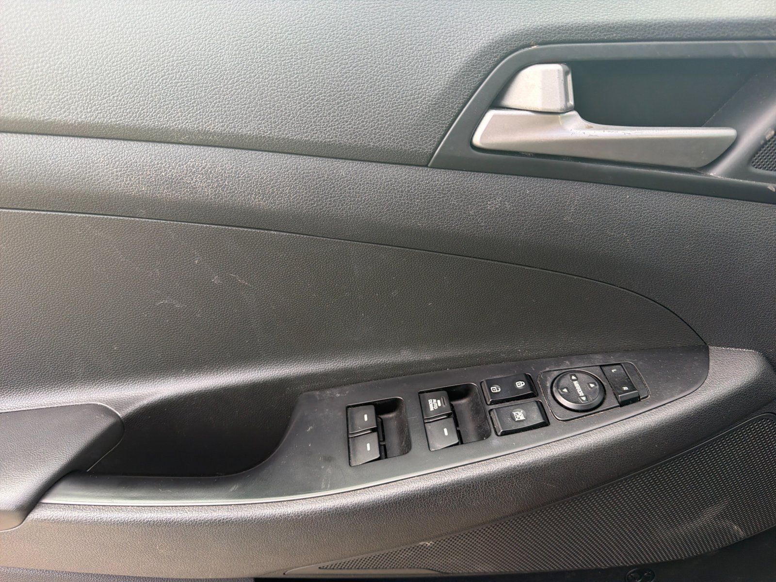 Used 2020 Hyundai Tucson SE AWD/4WD image 10